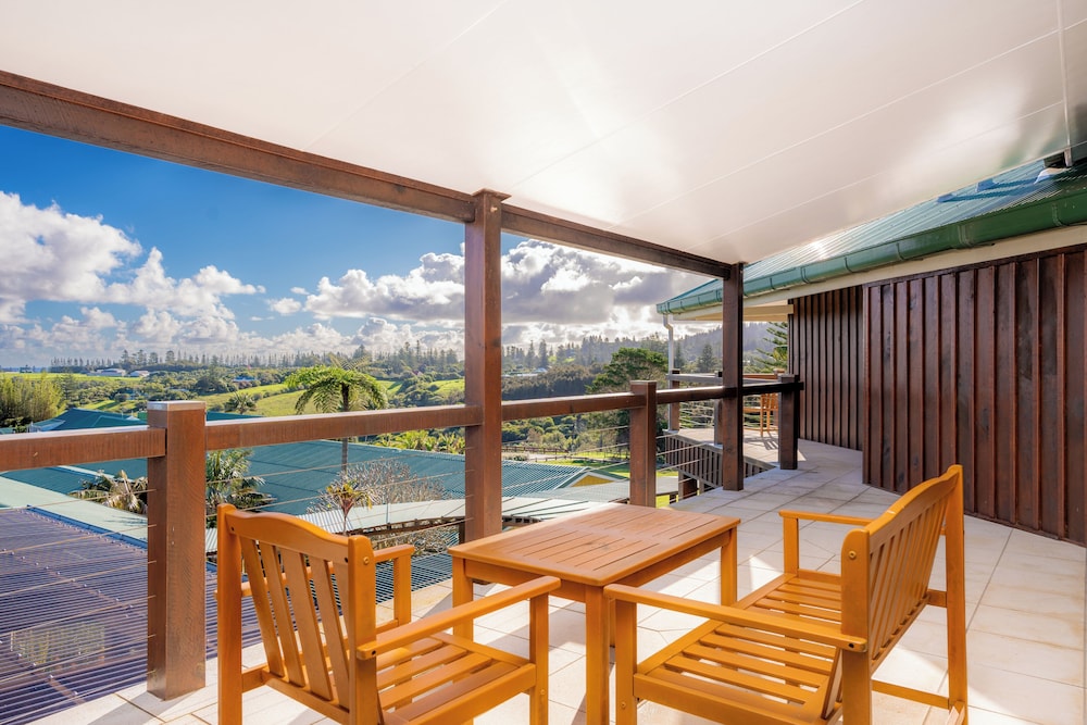 South Pacific Resort Hotel 28/50