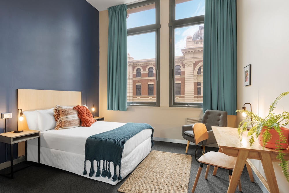 Private, Compact, Double Bed, Shared Bathroom