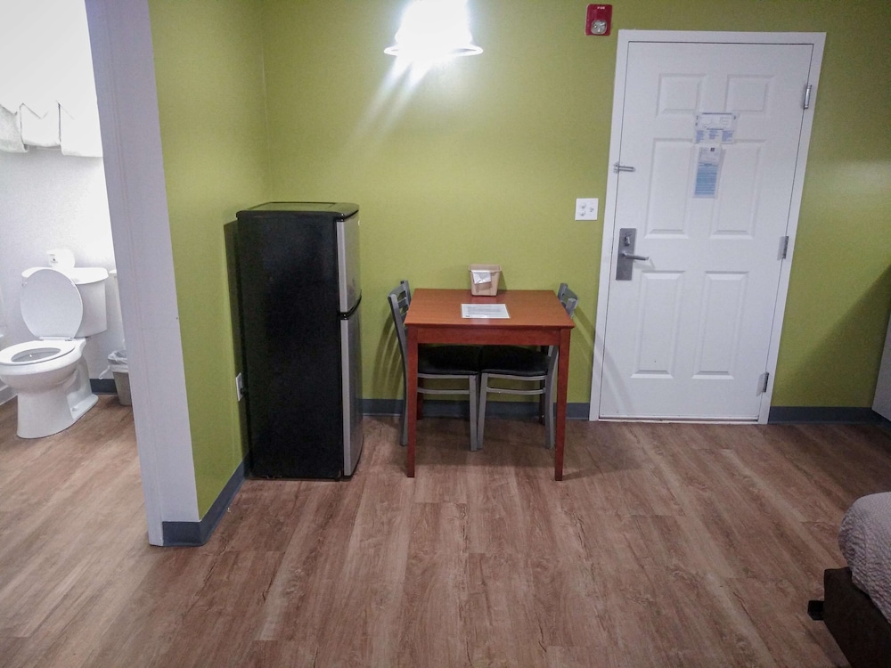 Studio 6 Extended Stay - Hampton, VA - Langley AFB Area 22/35