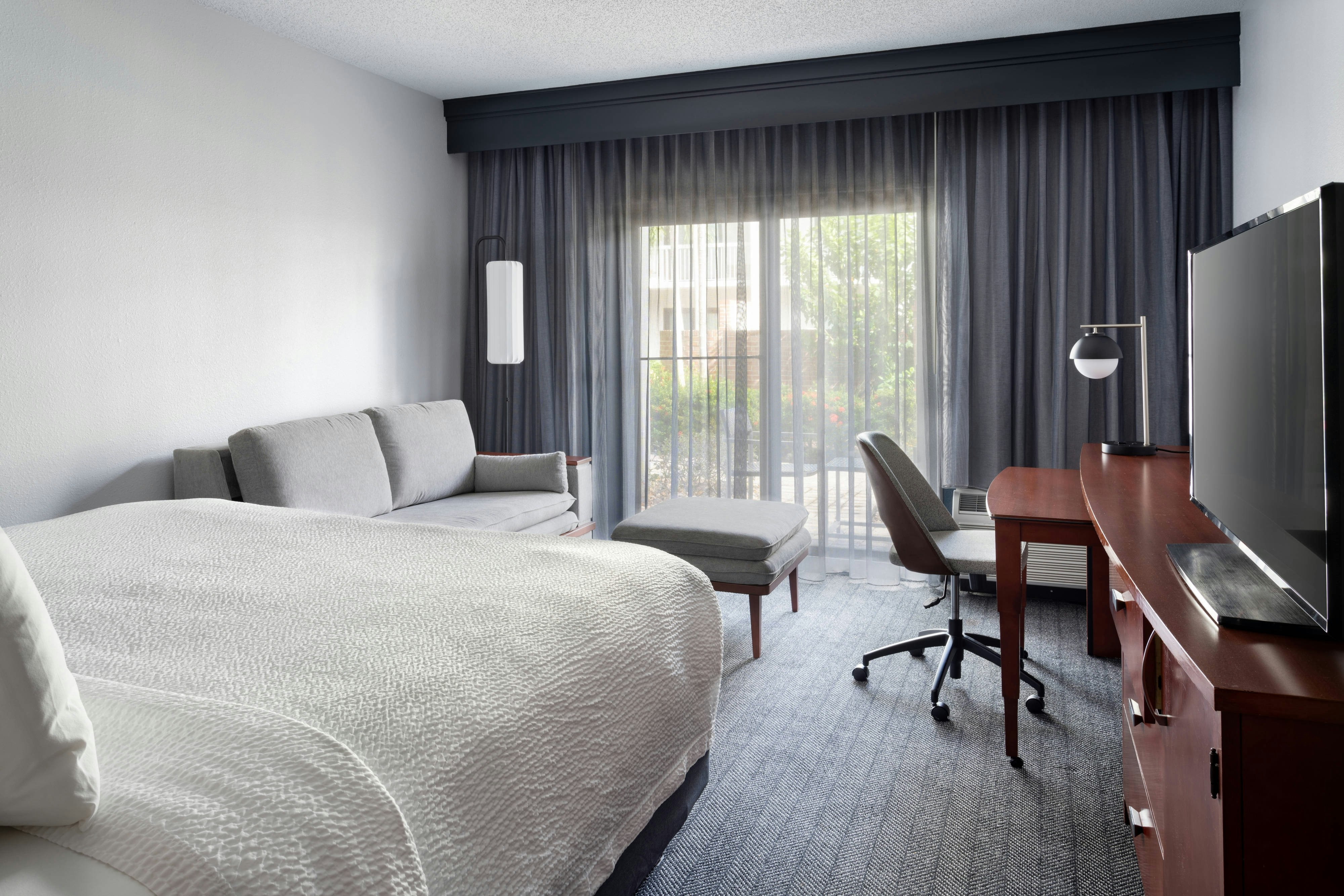 Room at Courtyard by Marriott West Palm Beach, WEST PALM BEACH - FL