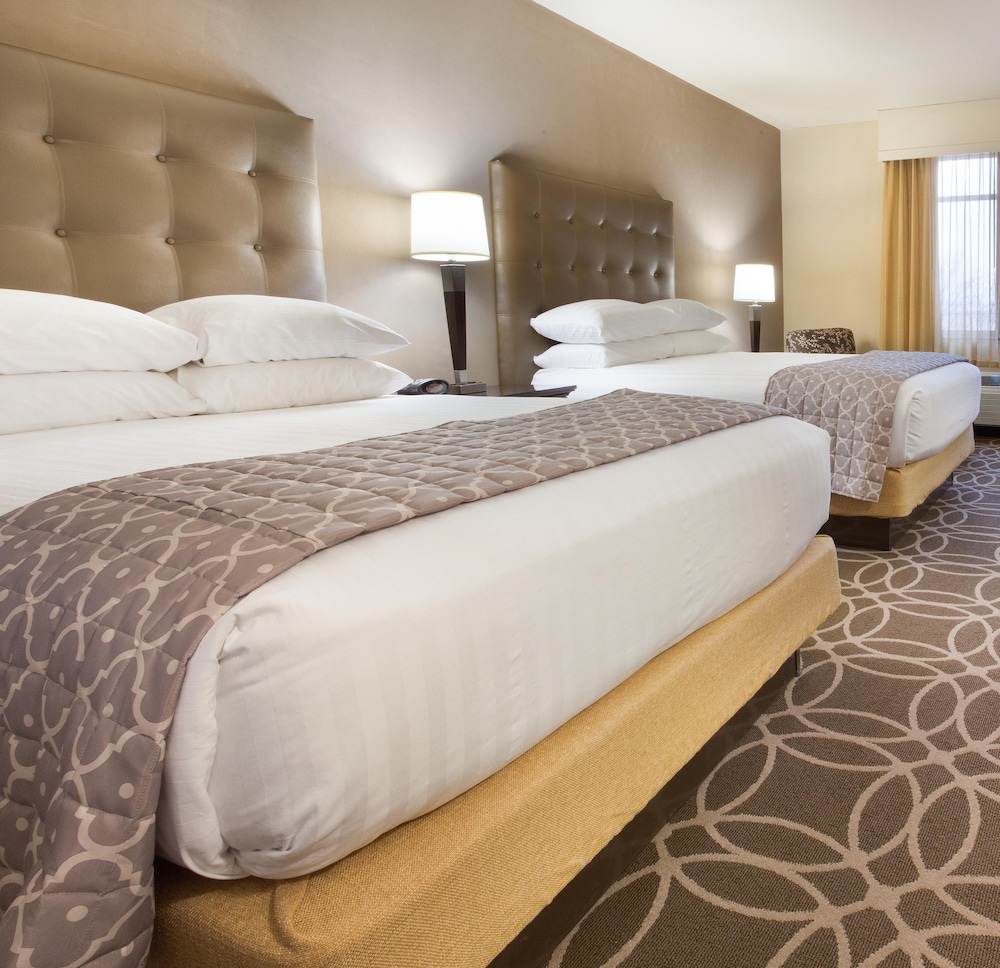 Drury Inn and Suites Louisville North 5/35