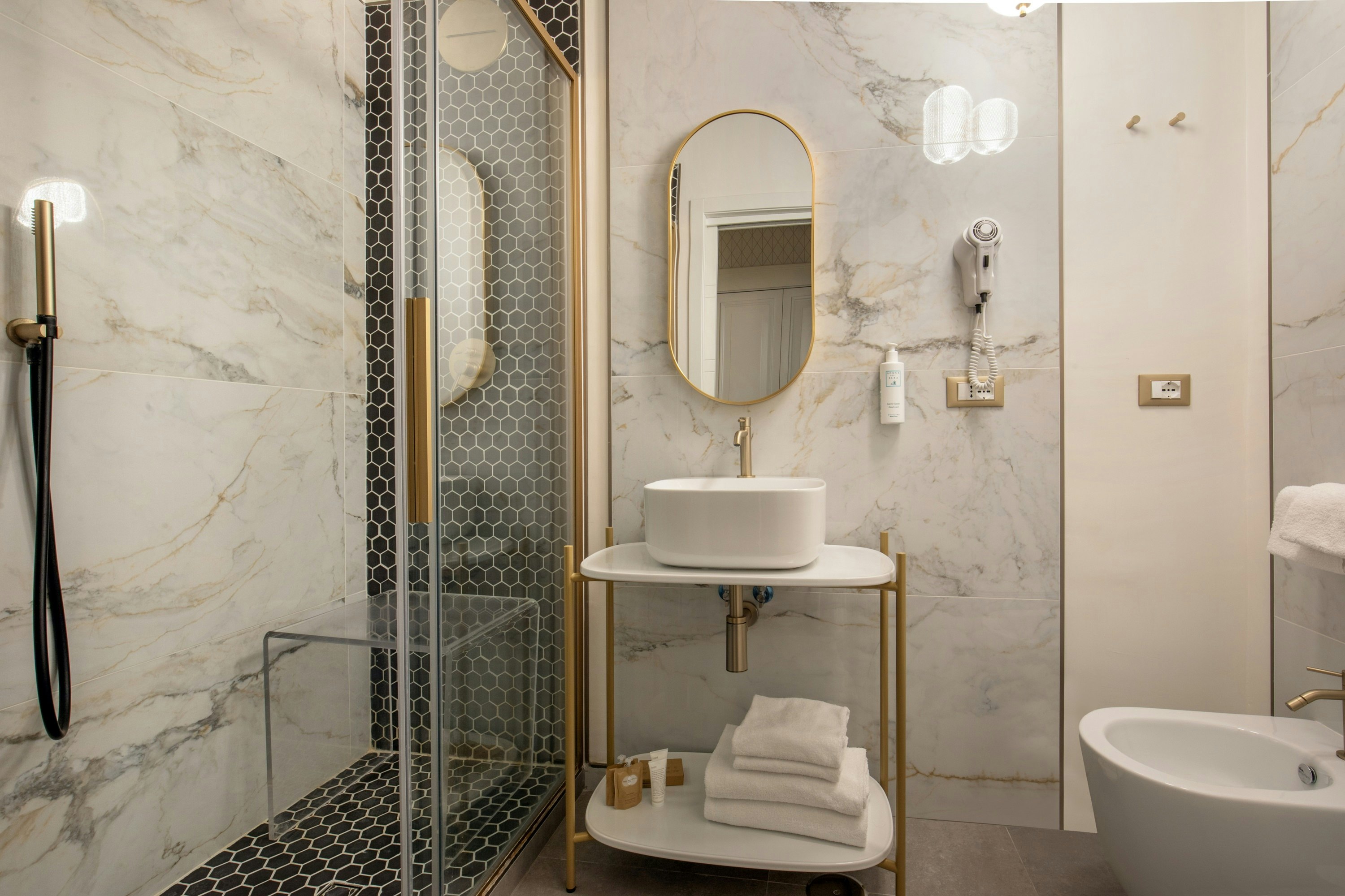Mozart Hotel Rome 64/67