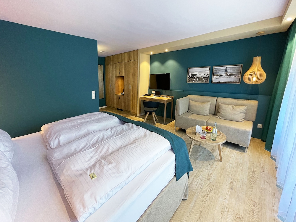 Strandhotel an der Ostsee 4/50