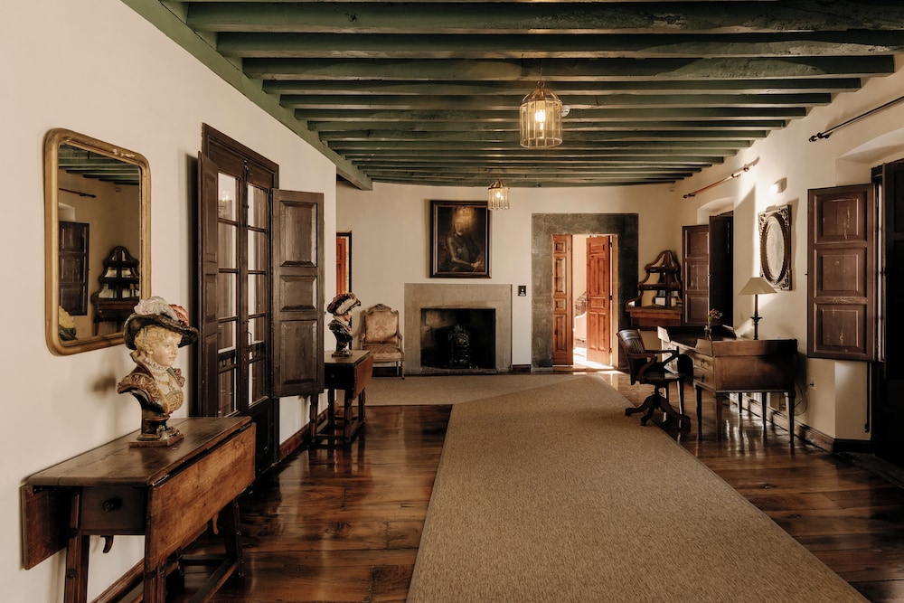 Casona Del Busto 37/55