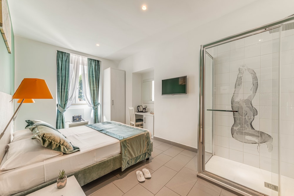 TREVI PALACE HOTEL 35/62
