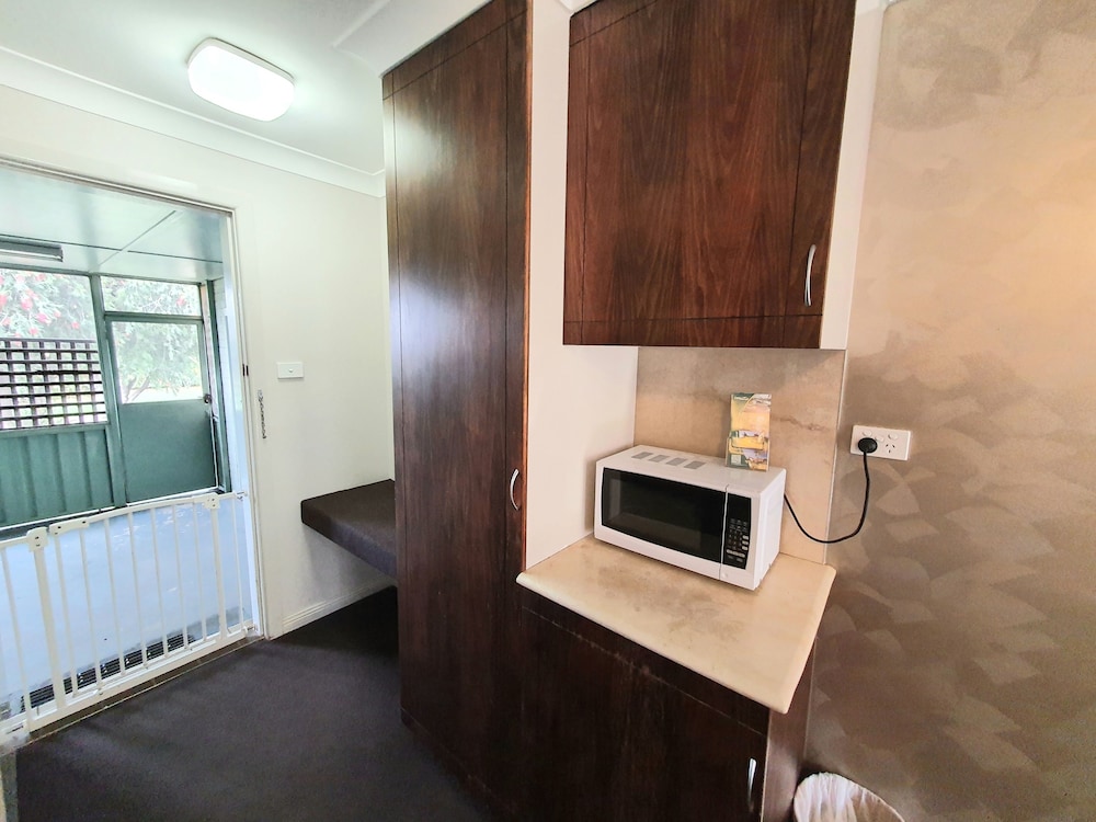 Mcnevins Tamworth 35/37