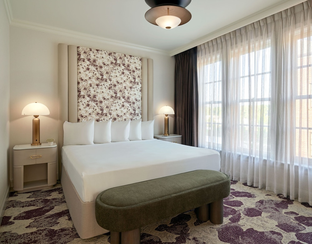 Highland, Suite, King Bed