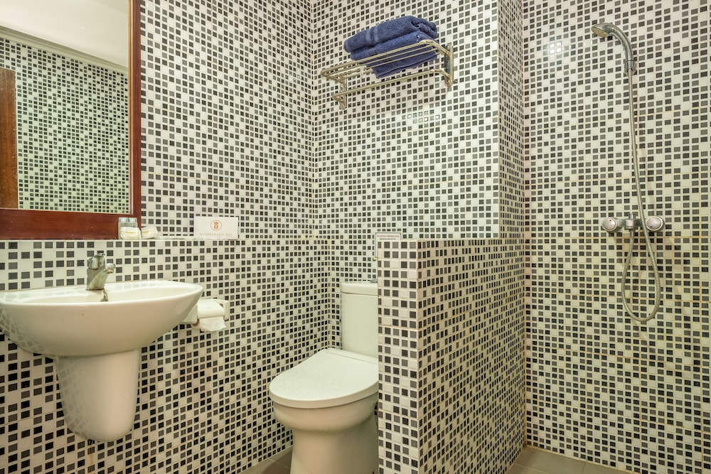 Marrakesh Inn 50/52
