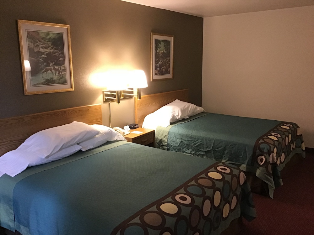 Super 8 By Wyndham Blackfoot 13/42