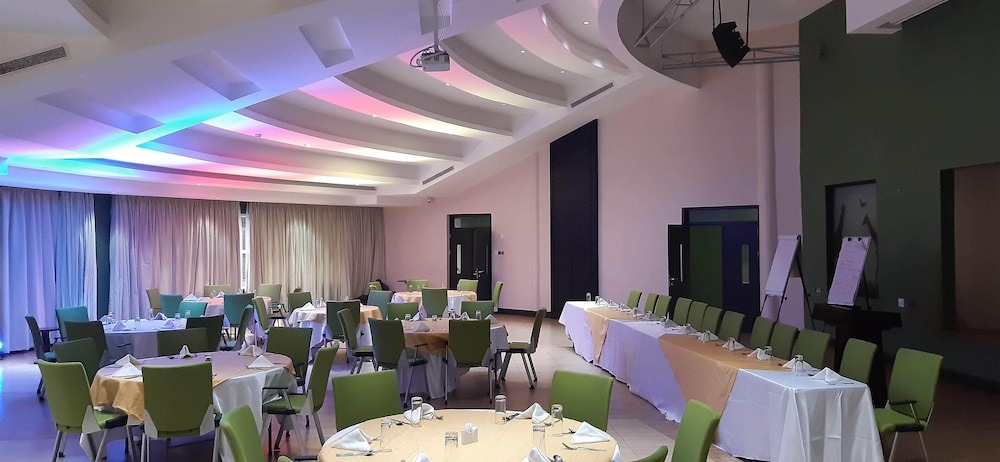 Elysian Resort 30/46
