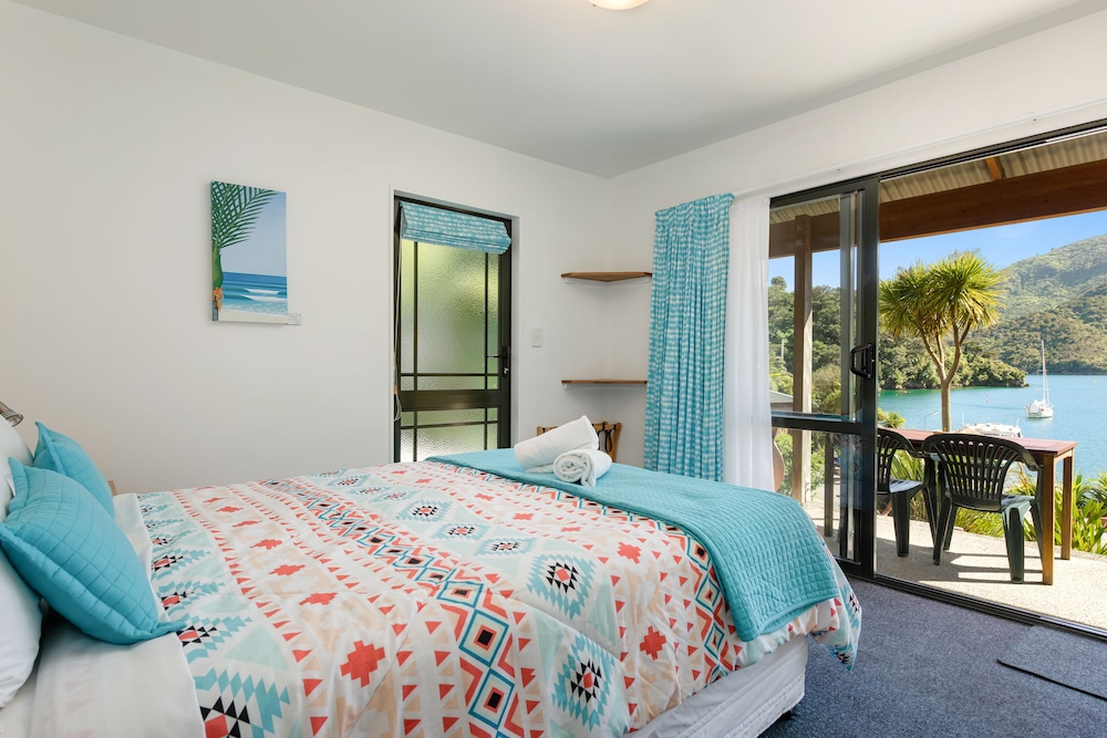 LOCHMARA LODGE 20/50