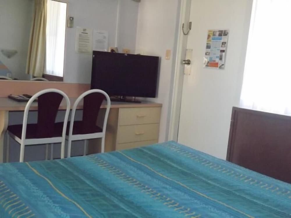 Golden Sands Motor Inn 32/45