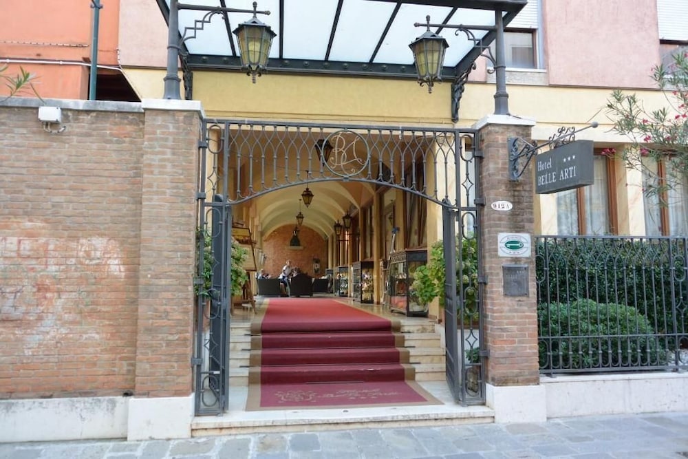 Belle Arti Hotel 2/37