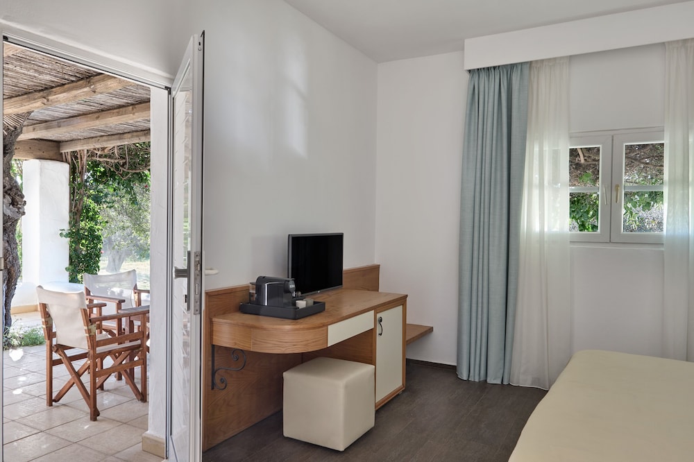 Hydra Beach Resort 40/47