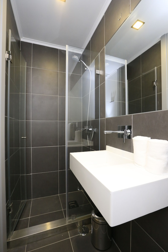 1 BEDROOM, APARTMENT