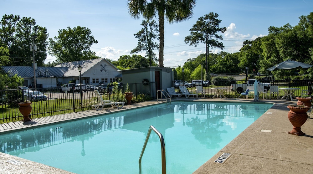 Red Roof Inn Tallahassee East 7/35