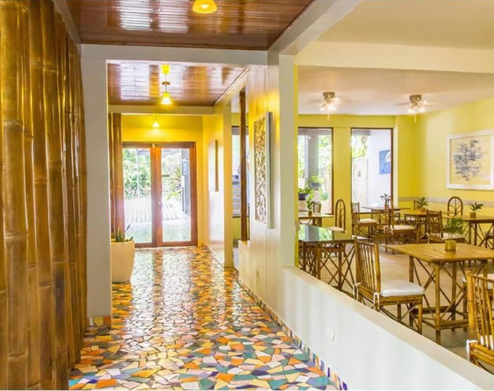 Hotel Plaza Yara 63/64