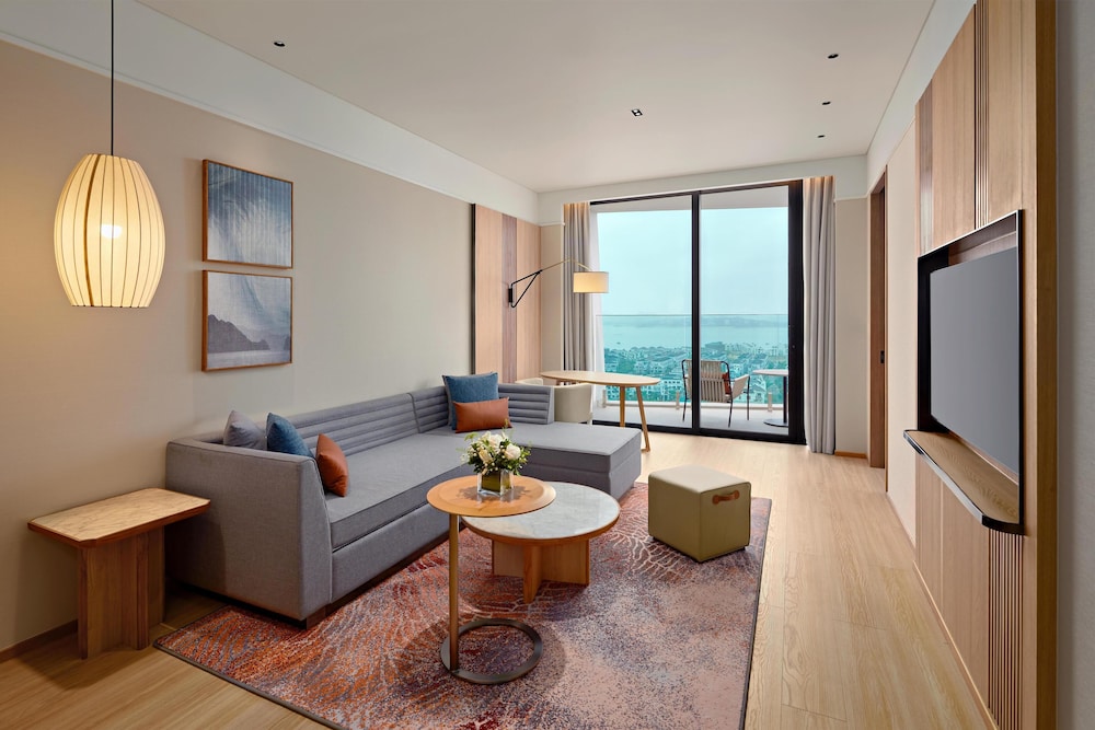 Hyatt Place Ha Long Bay, Bai Chay 30/50