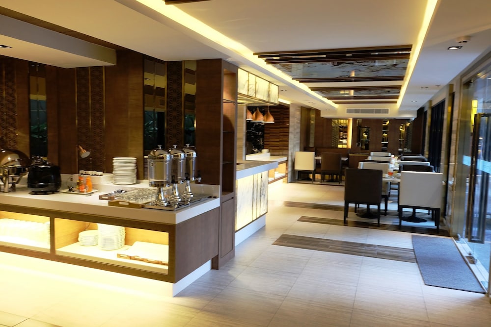 Arte Hotel 8/75