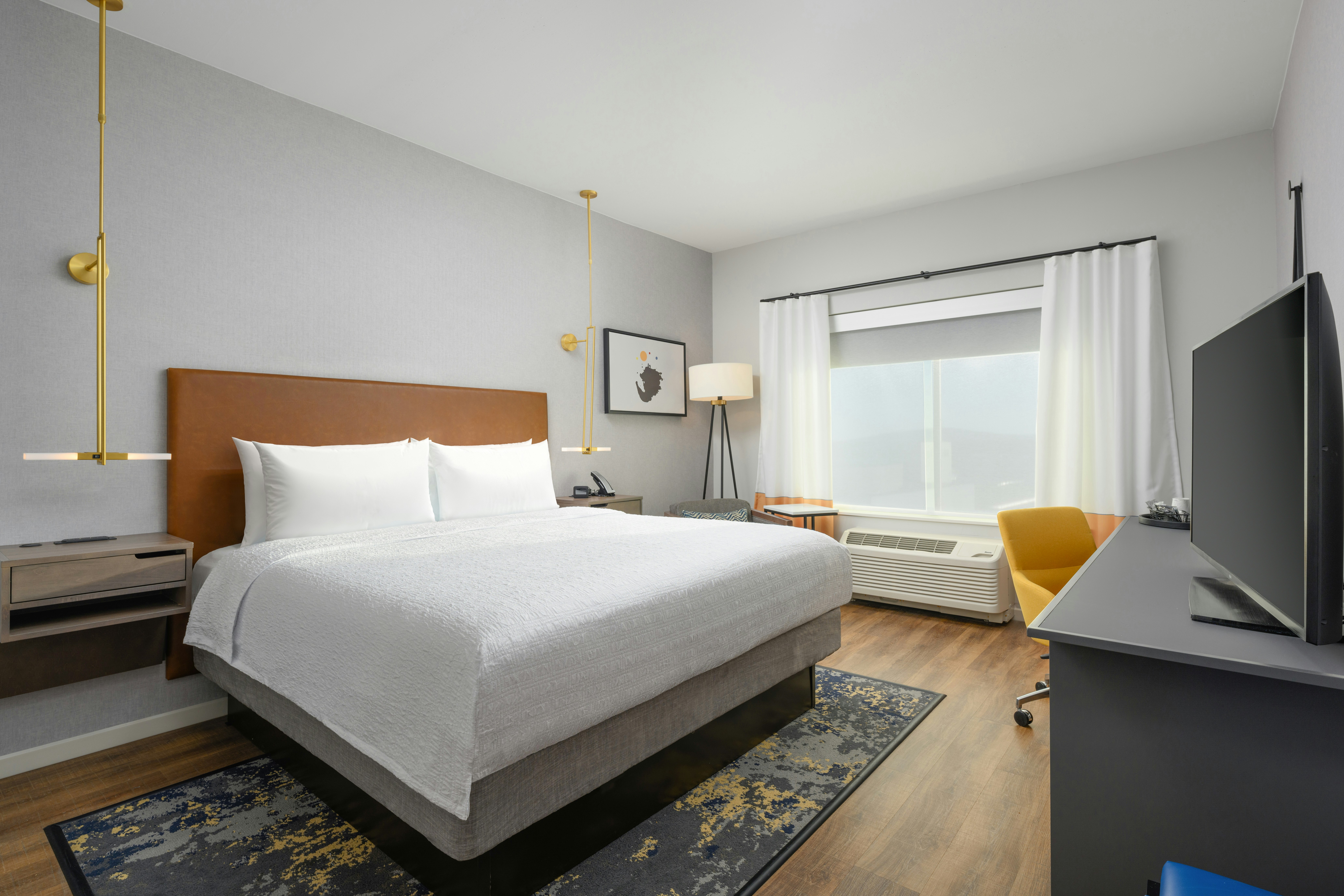 ROOM, KING BED