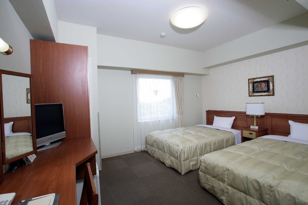 Hotel Route-Inn Hamanako 8/30