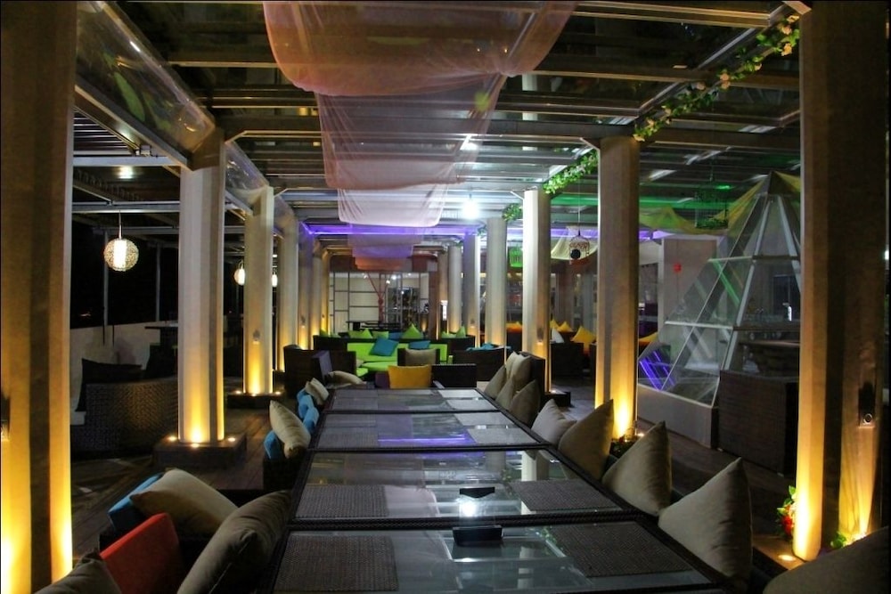 THE BELAGRI HOTEL AND CONVENTION 38/62
