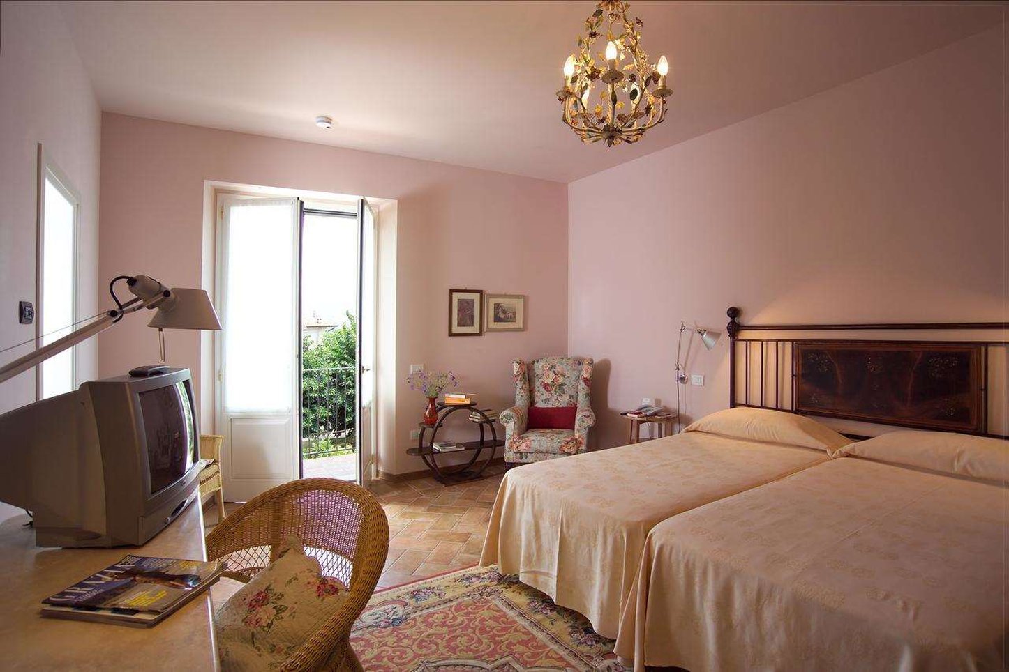 VILLA ZUCCARI 6/27