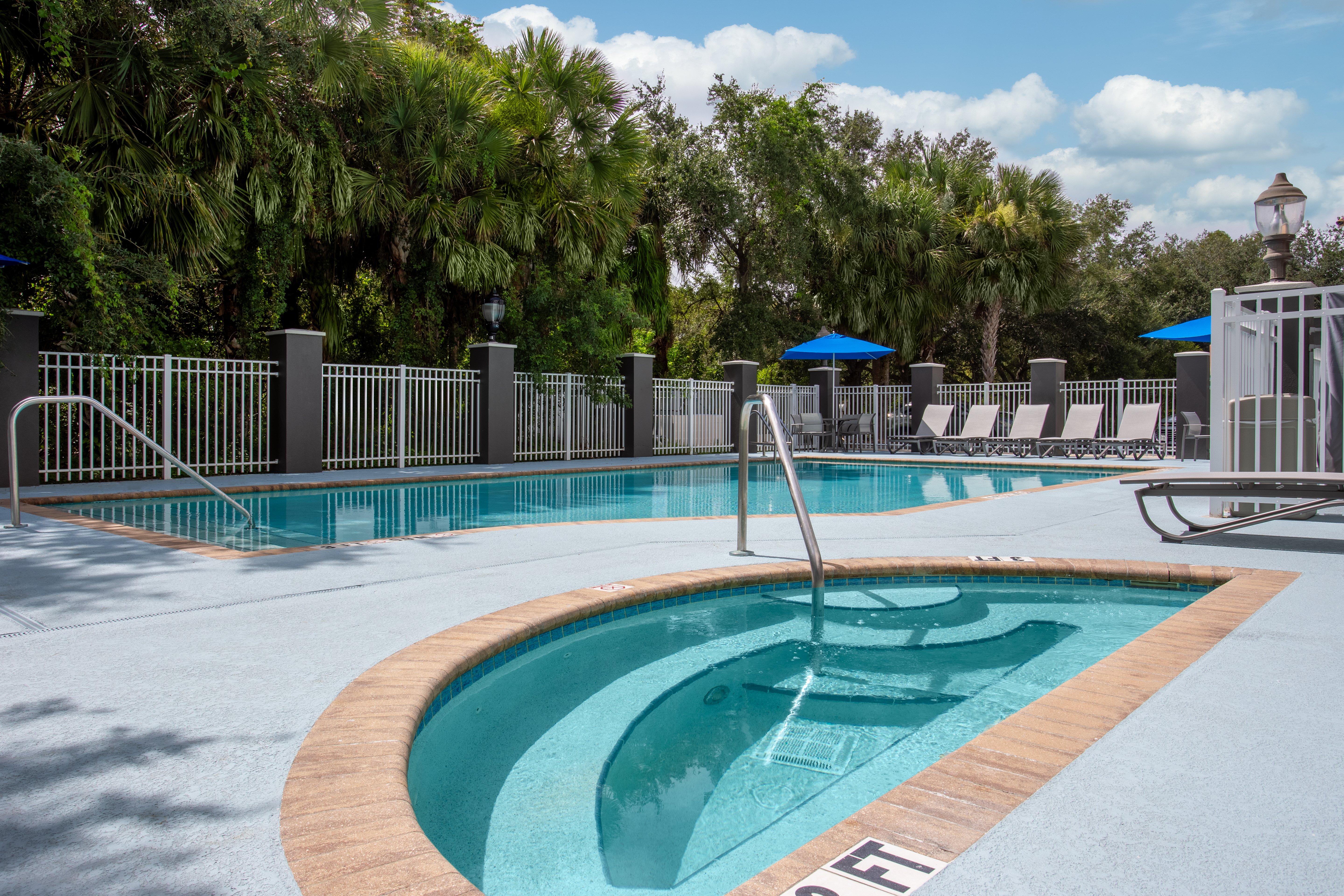 Holiday Inn Express & Suites Bradenton East-Lakewood Ranch 29/50