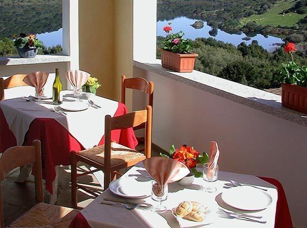 Hotel Valkarana Relais di Campagna 34/50