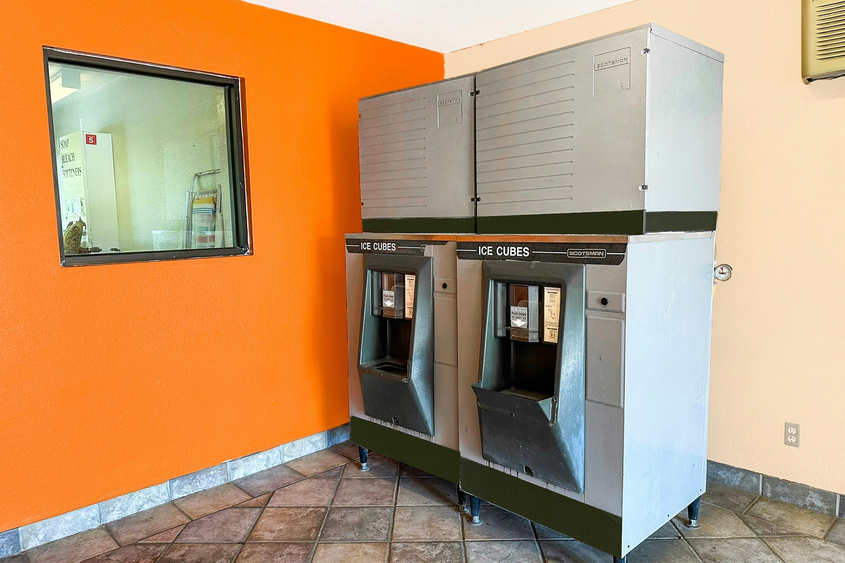 Luxury Inn By OYO Albany 23/33