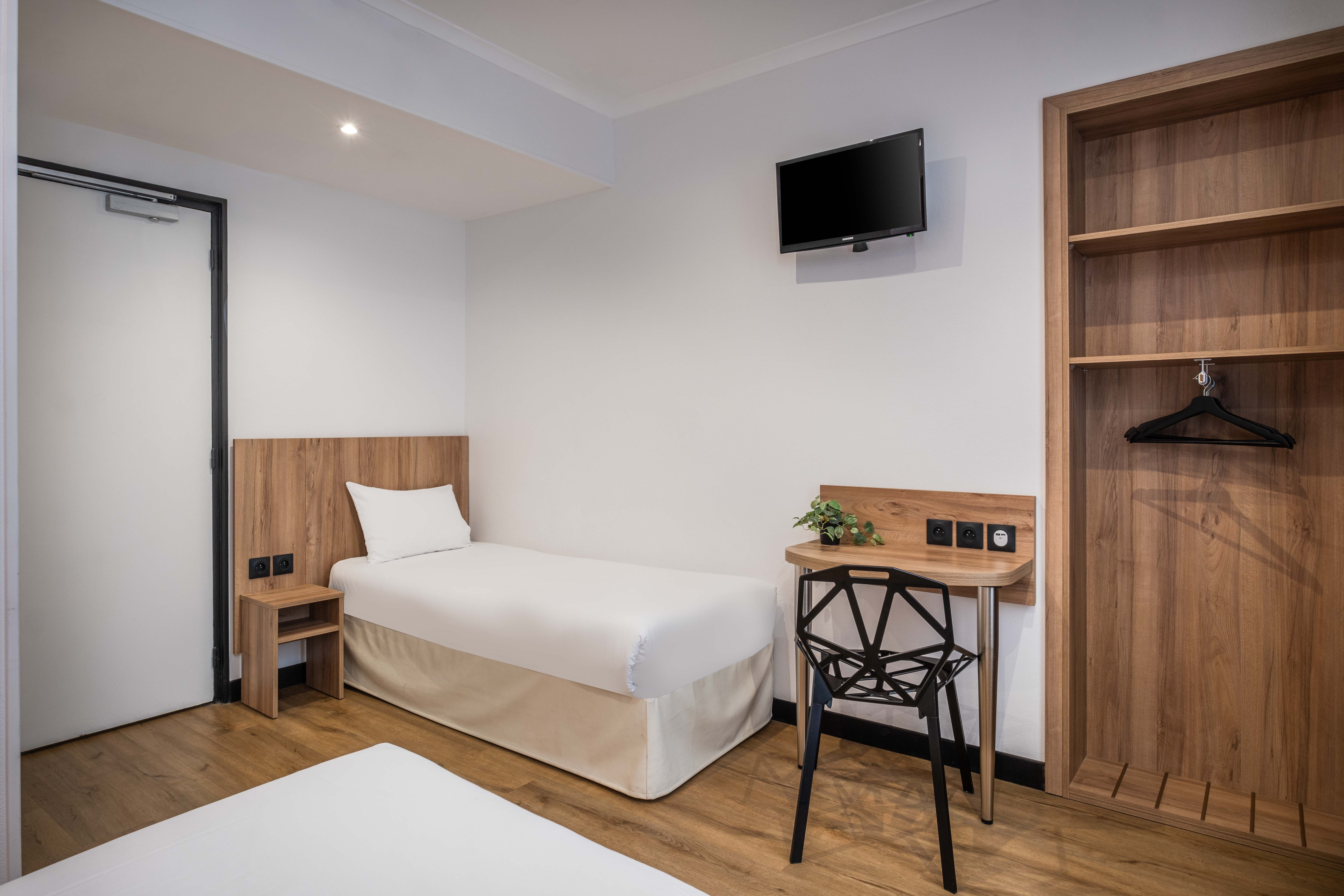 Hotel Daval 24/47