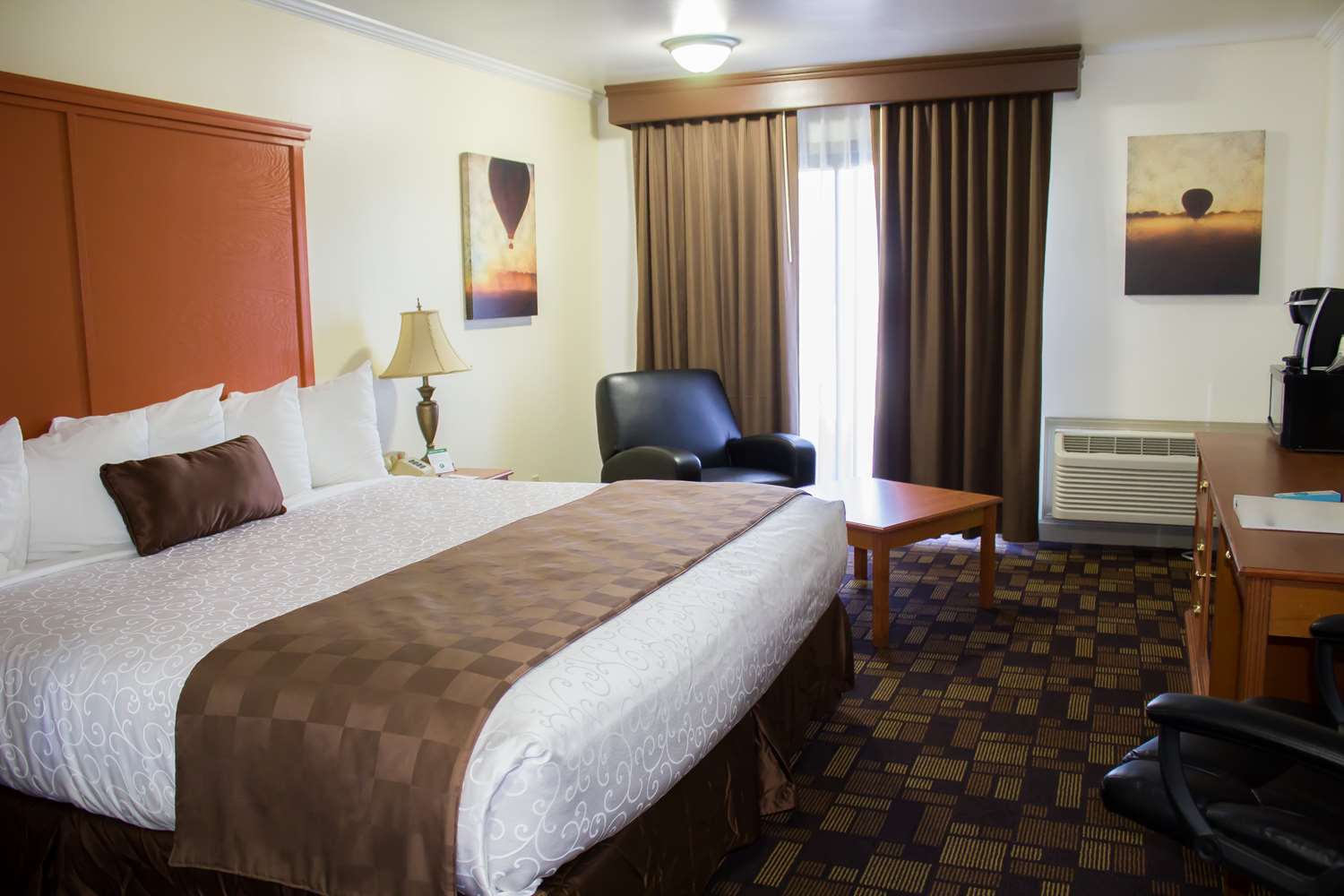 Best Western Plus Lake Front Hotel 14/51
