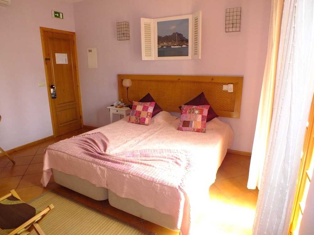 Kiras Boutique Hotel 12/71