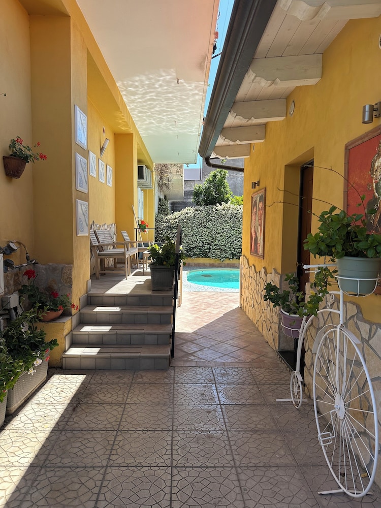Beatrice Home B&B 7/47