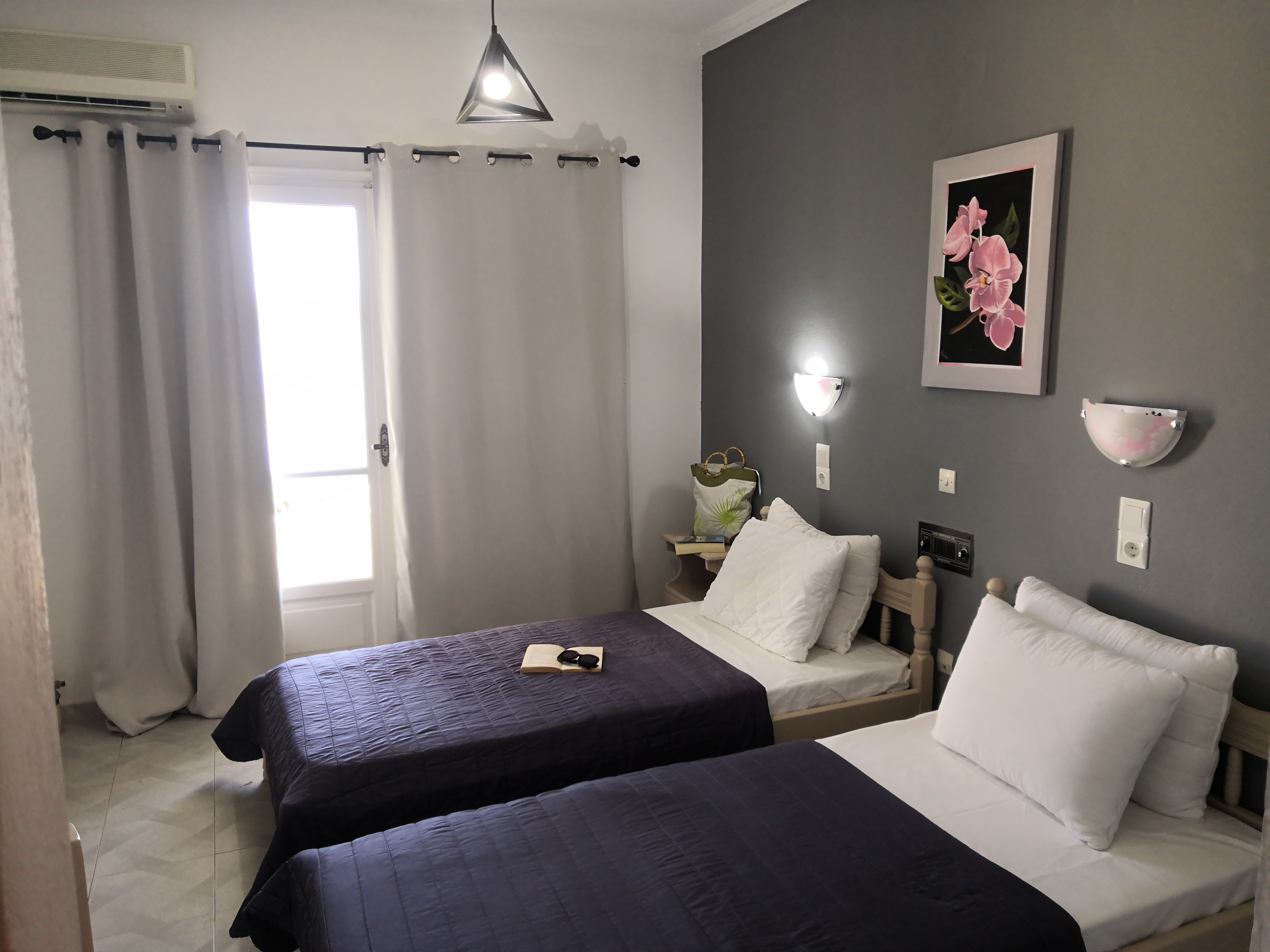 Tropicana Inn 8/50