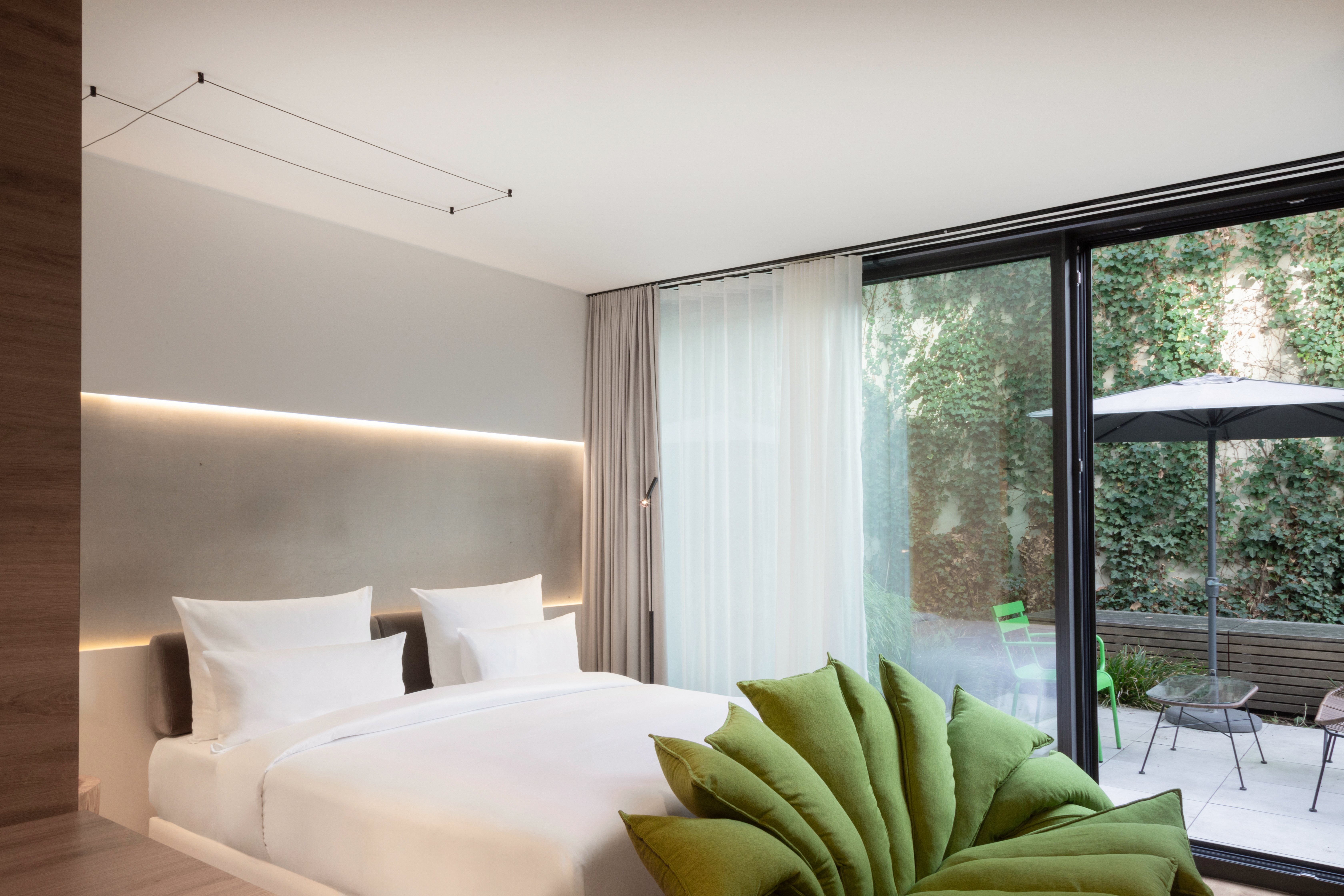KPM Hotel and Residences 22/83