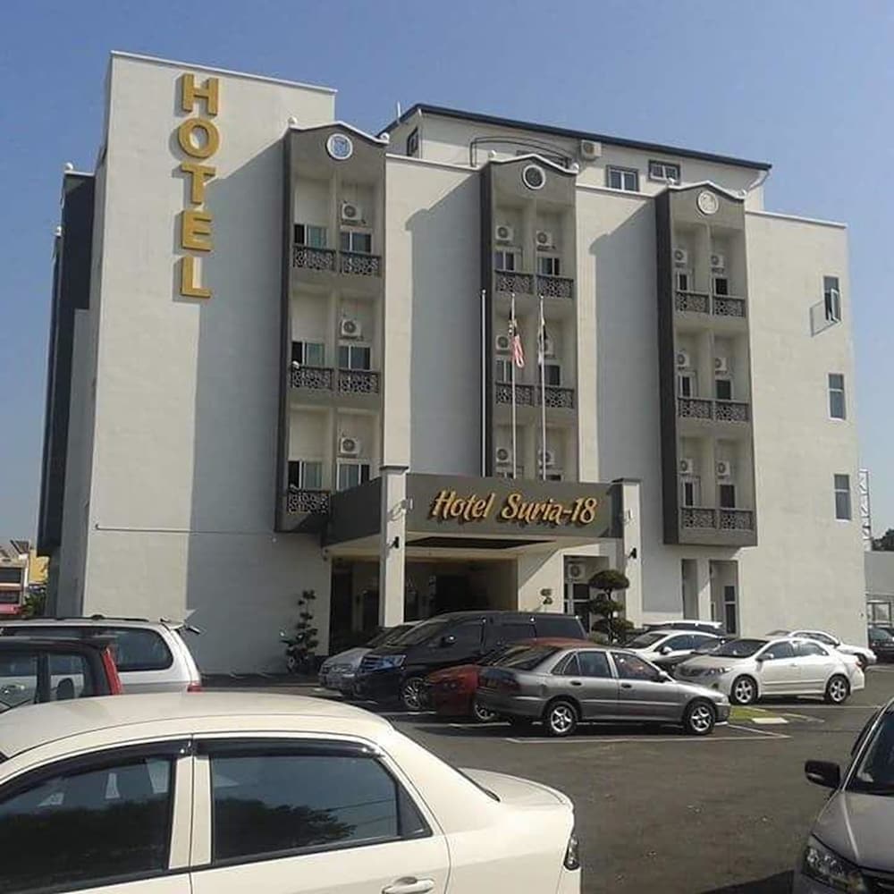Hotel Suria 18 1/24