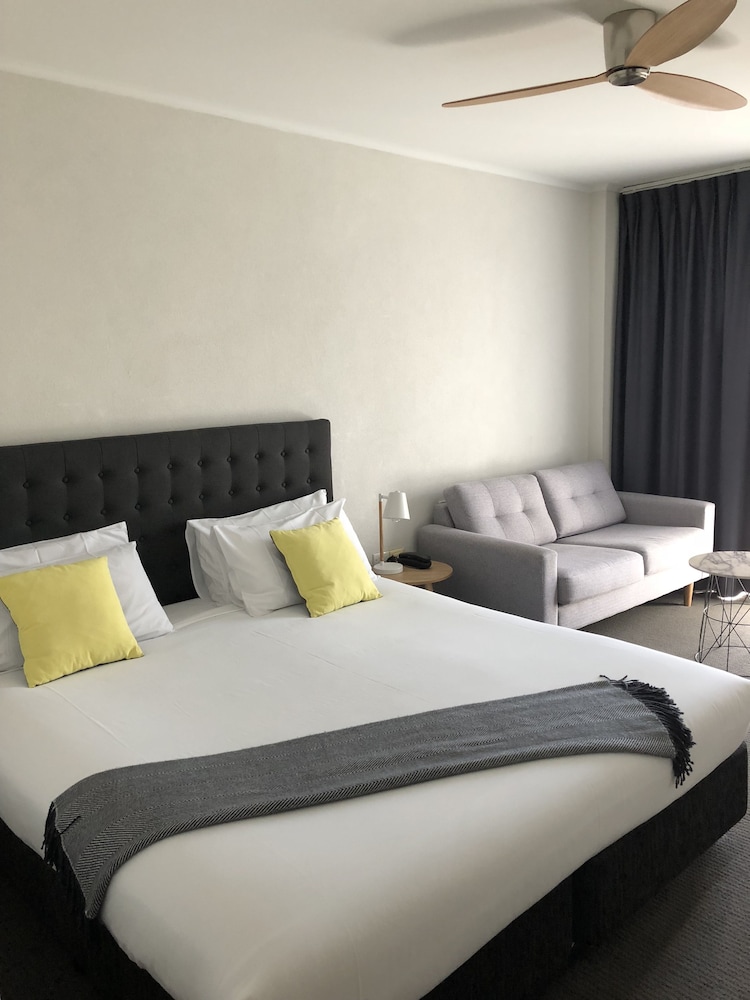 Comfort Inn Commodore Albury 7/31