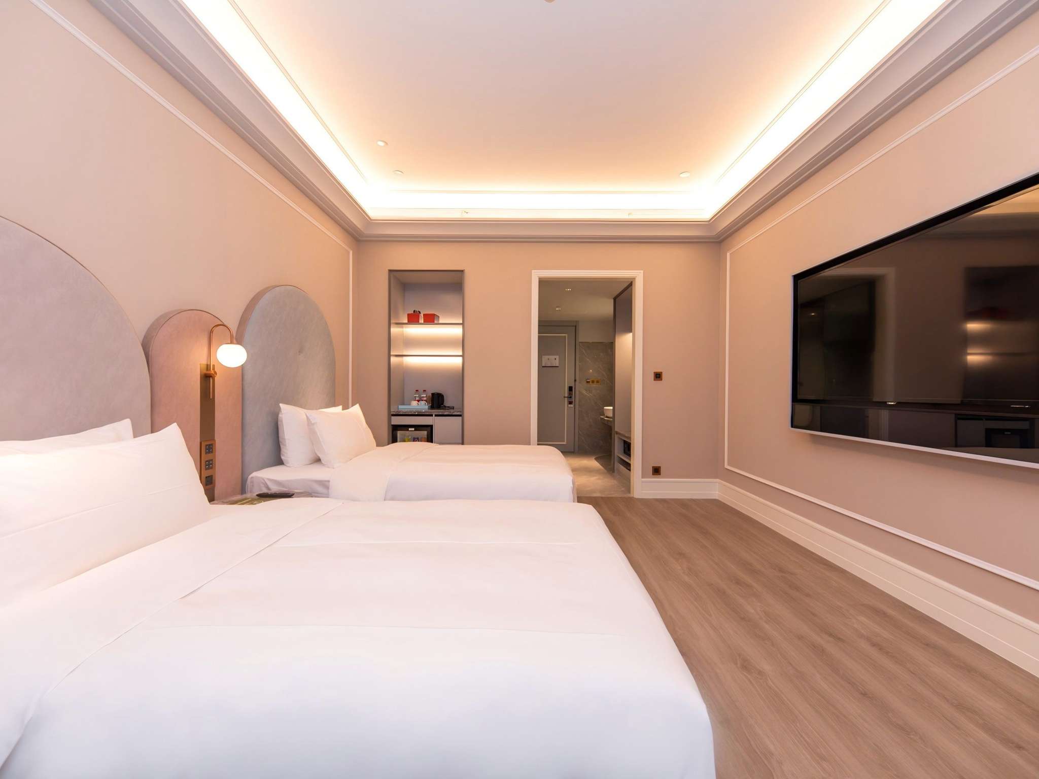 Mercure Xinyang East Railway Station 9/30