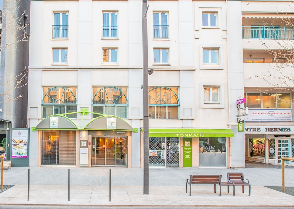 Hotel Ibis Styles Draguignan 2/50