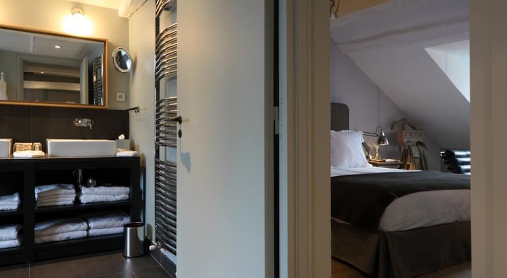 New Hotel Roblin 20/59