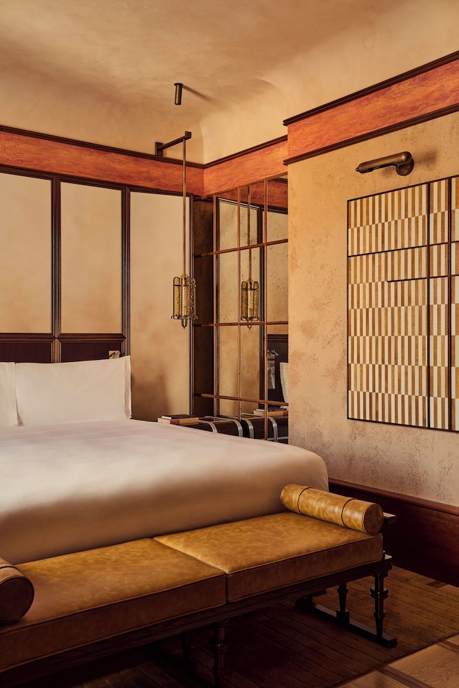 Superior, King Bed