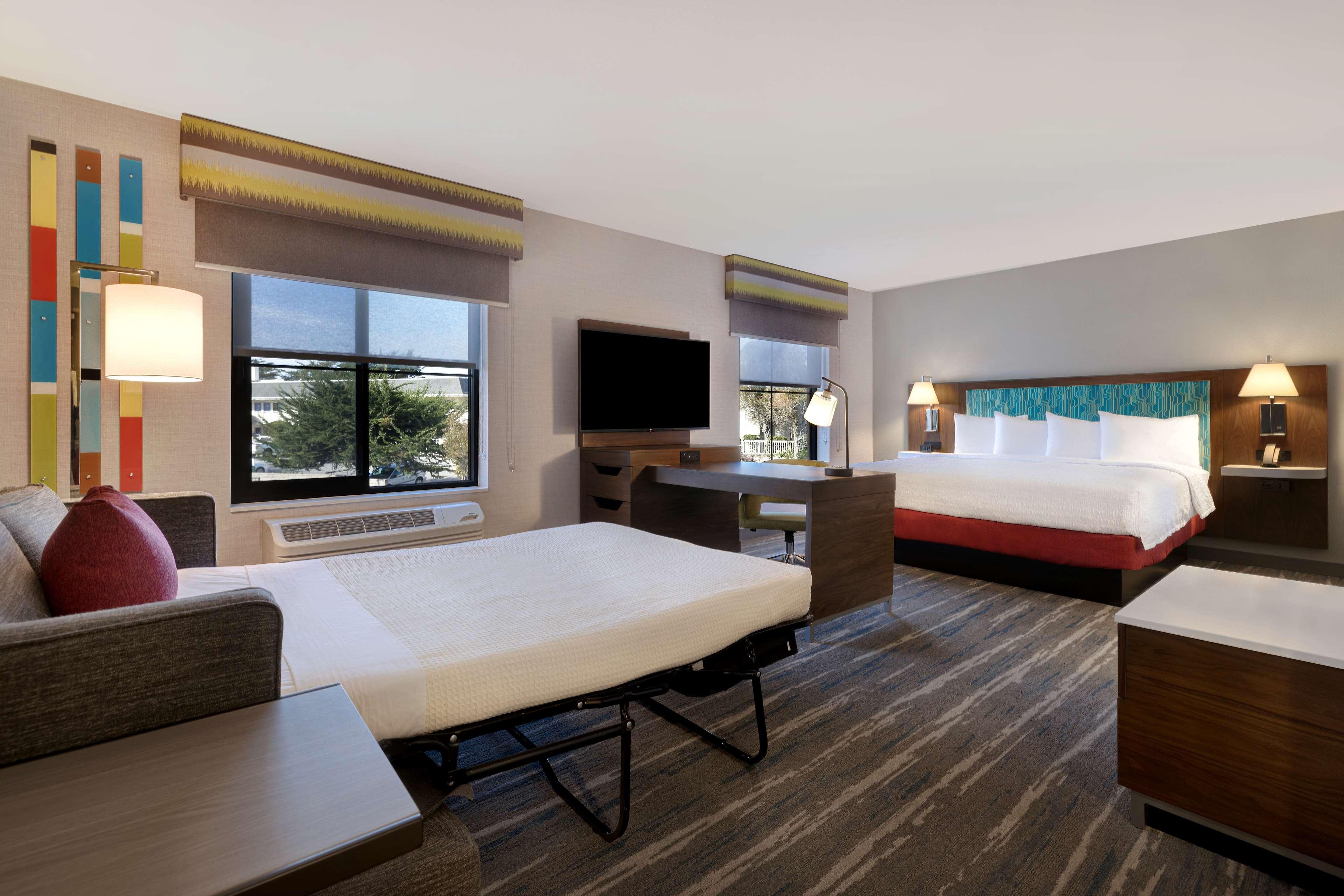 Studio, King Bed, Sofa, Accessible