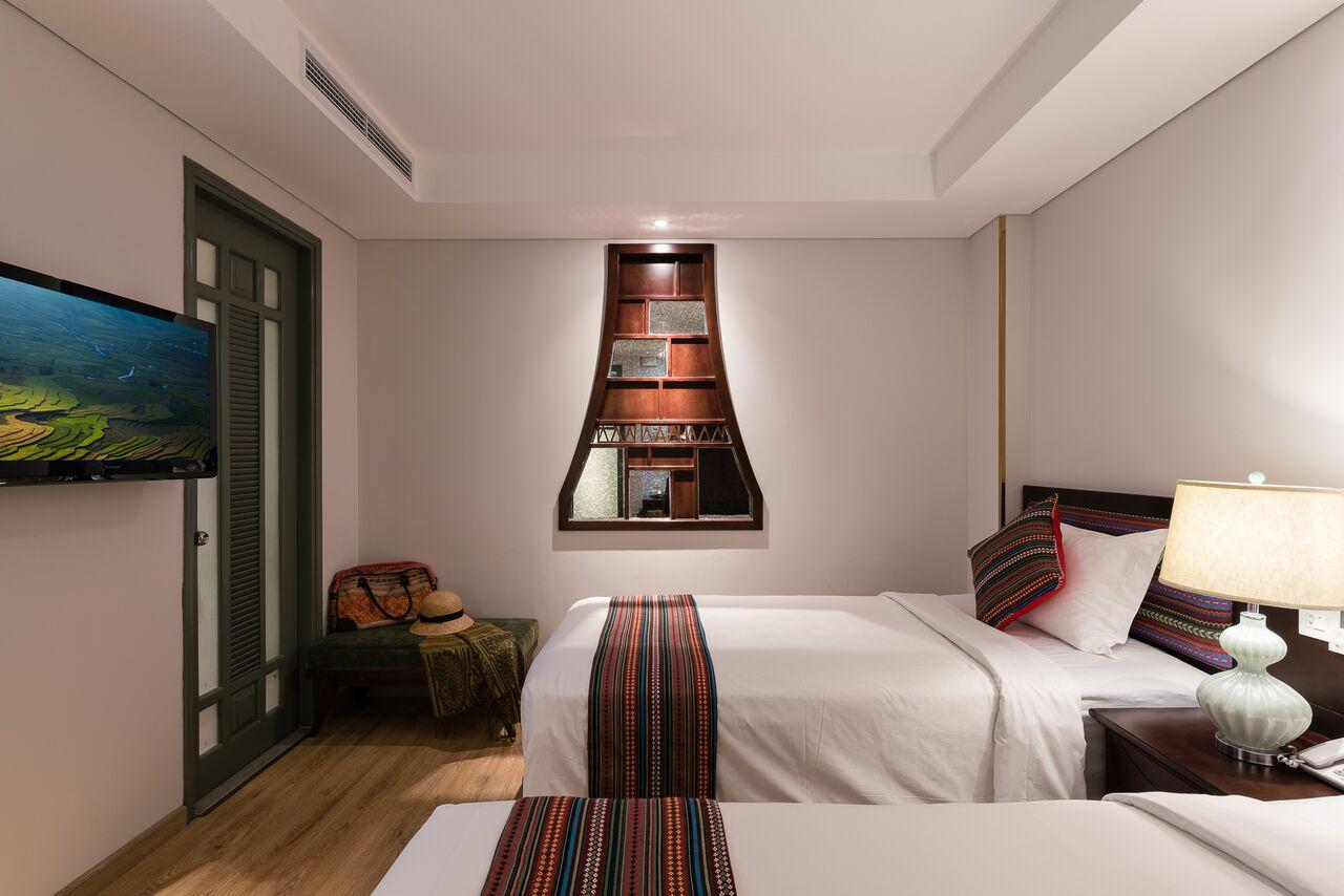Superior, Twin Beds, No Window