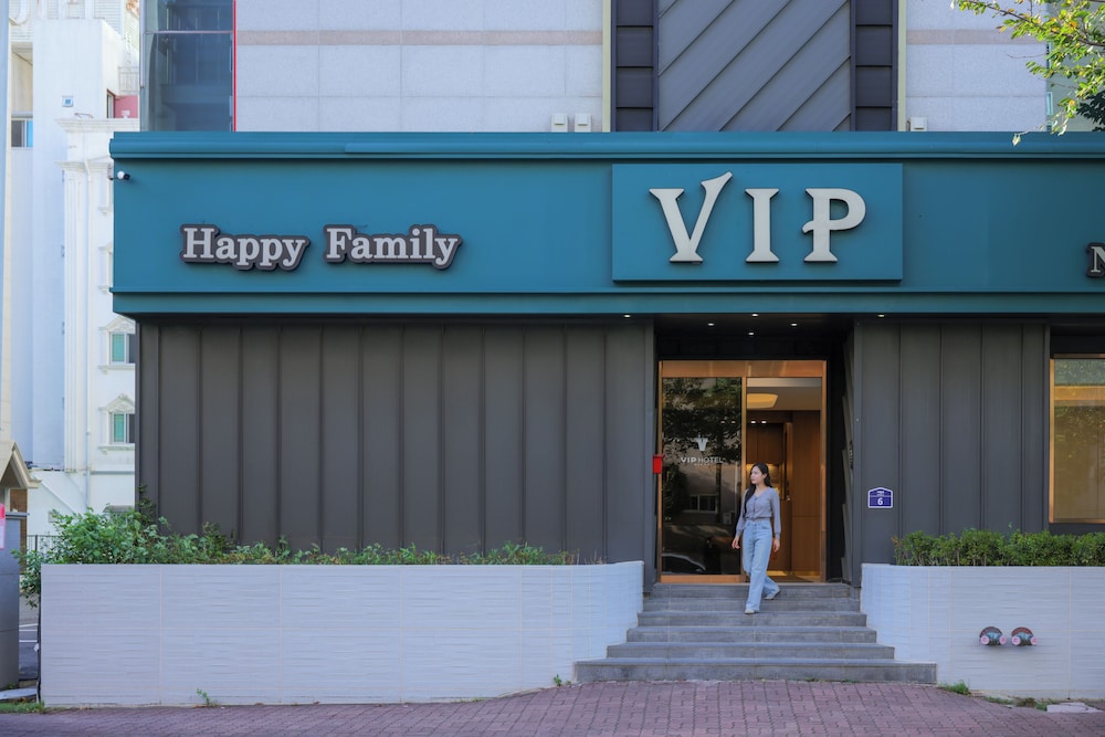 Vip Hotel Mok-Po 4/59