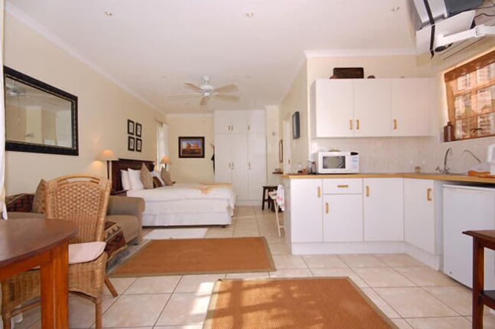 Anchorage Guest House 22/34