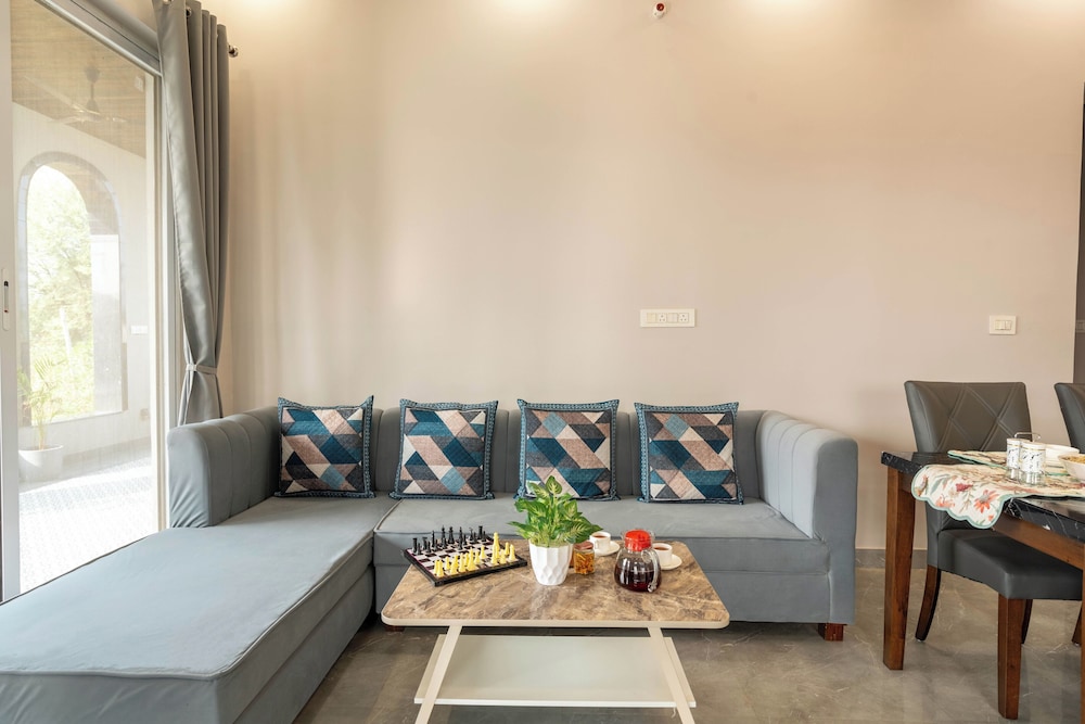 ELIVAAS Jamun Farm 2 BHK Villa with Pool 34/52