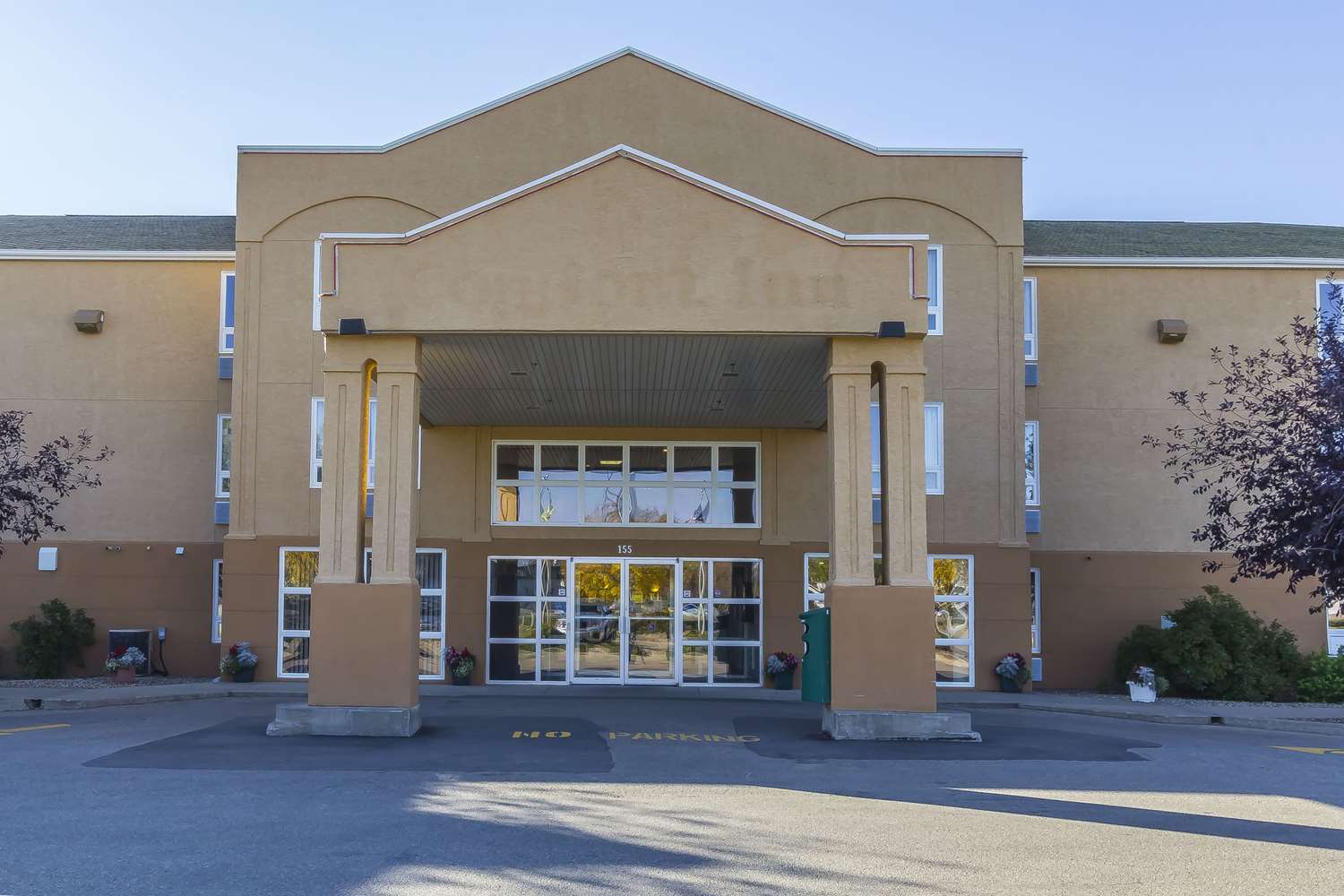 Comfort Inn & Suites Moose Jaw 12/12