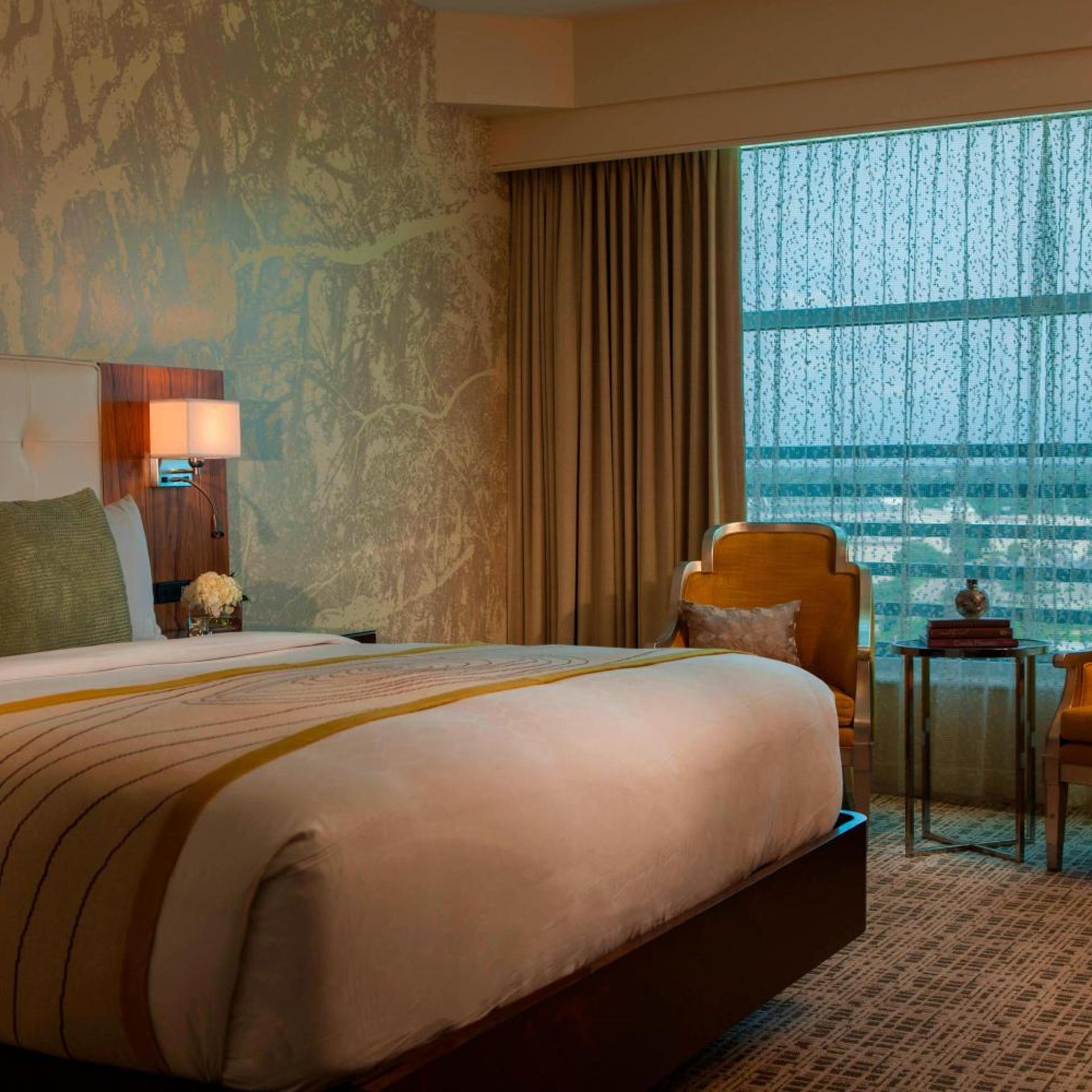 Room, 1 King or 2 Queen Beds