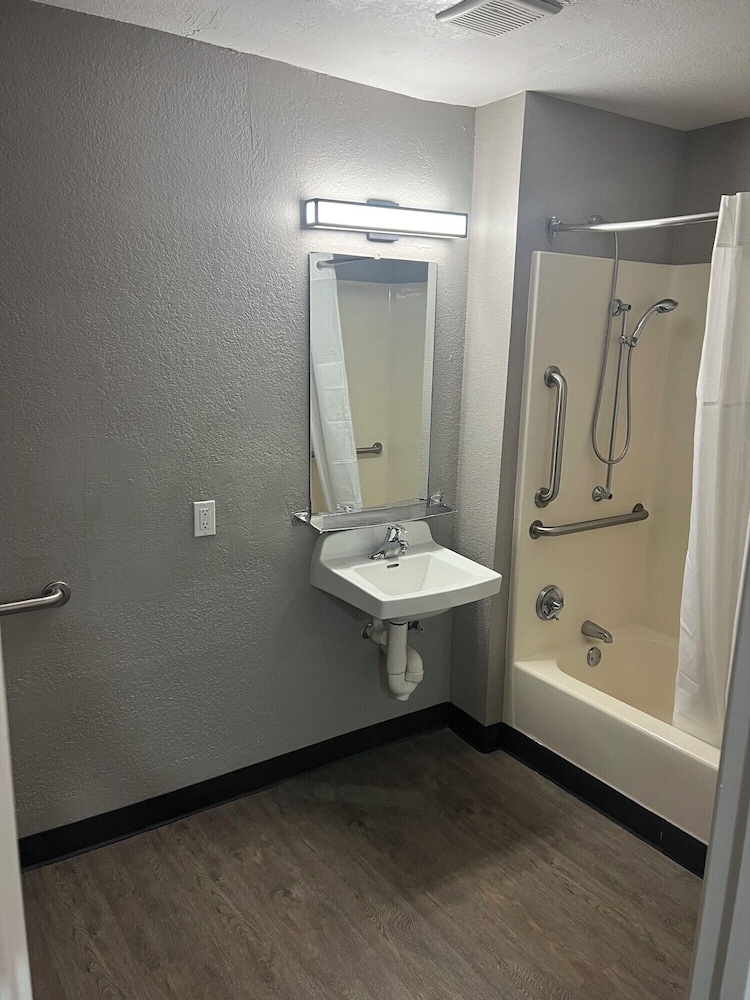 Motel6 Lakeland, FL 43/49